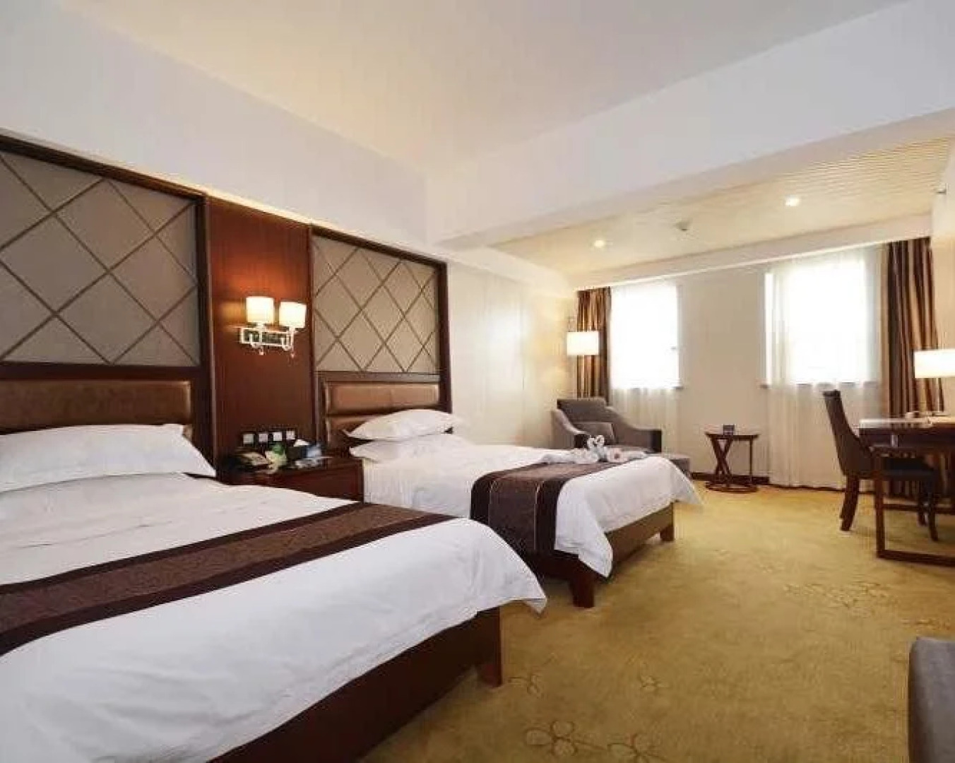 Moon&Bay Theme Hotel