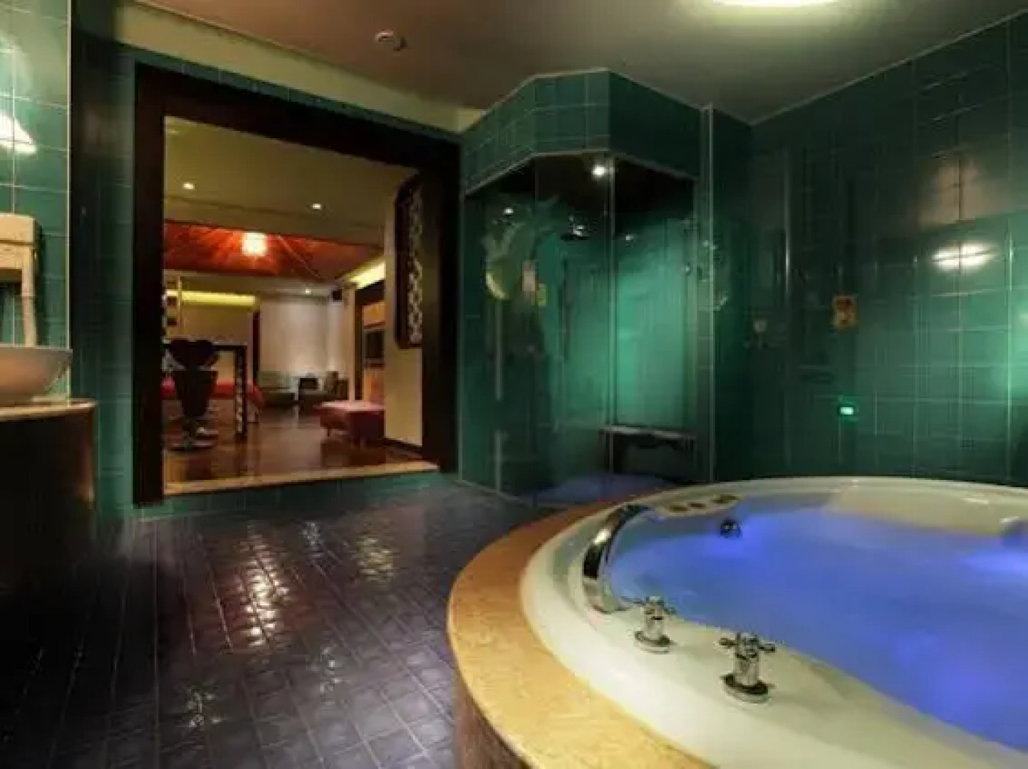 Royal Group Motel Wu Yin Branch