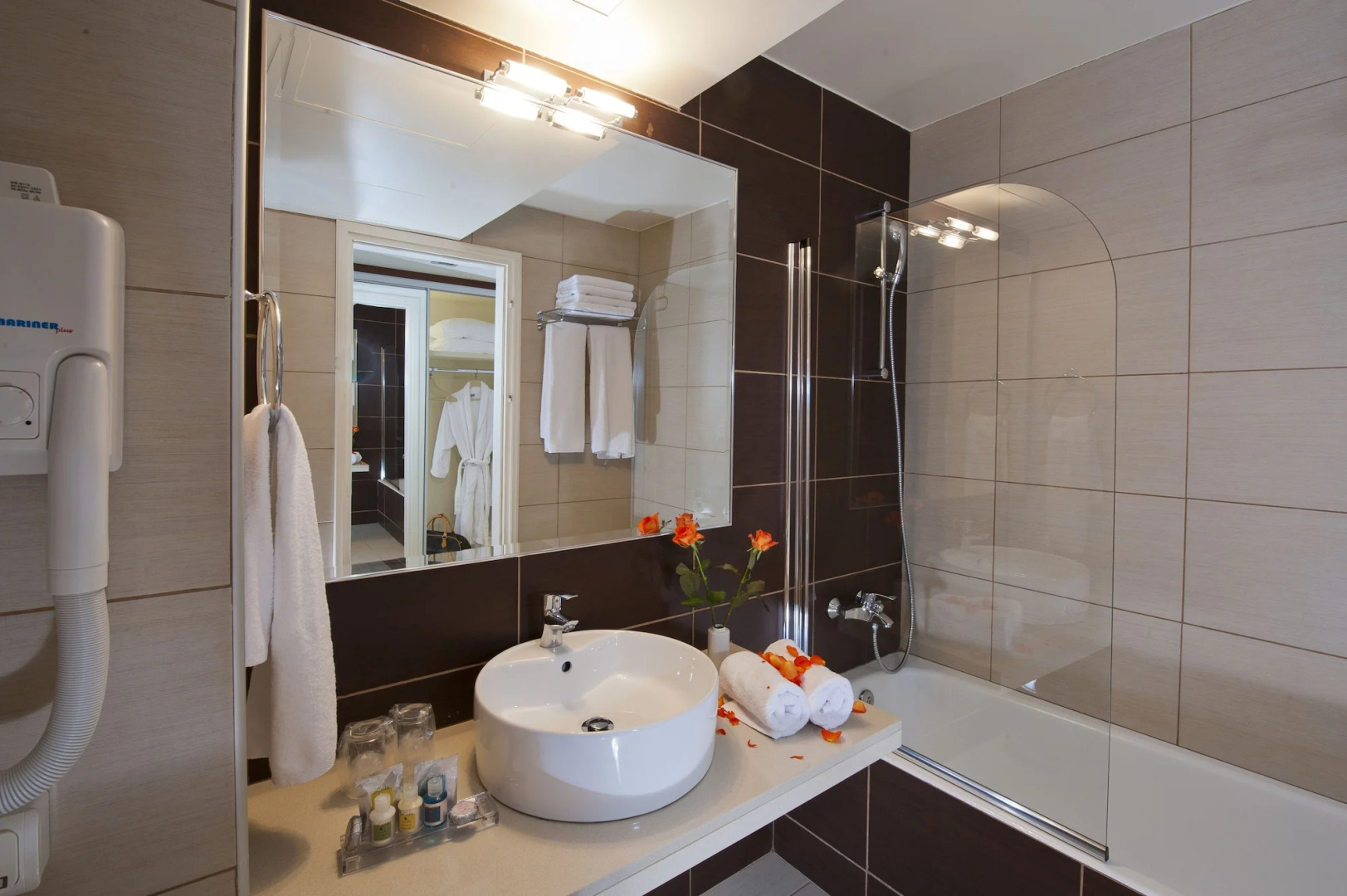 Grand Holiday Resort