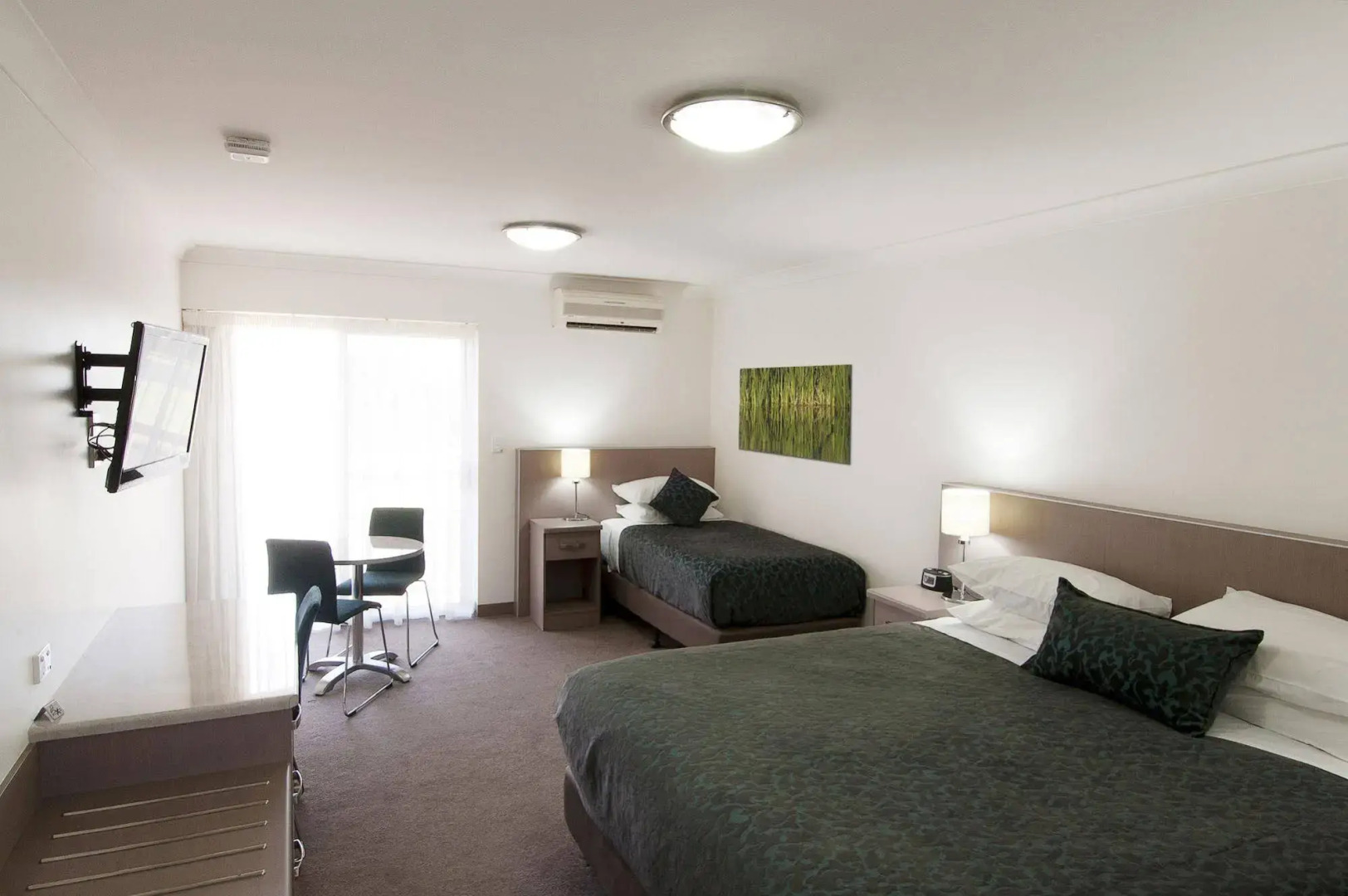 Loxton Community Hotel Motel