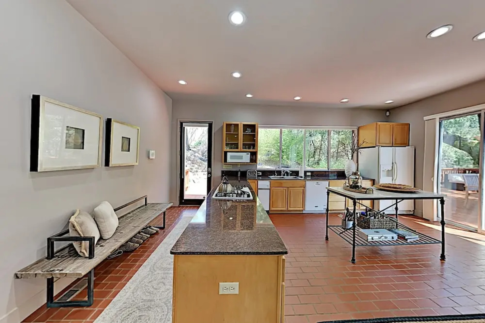 2600 Glen Ellen Home - 3 Br home by RedAwning