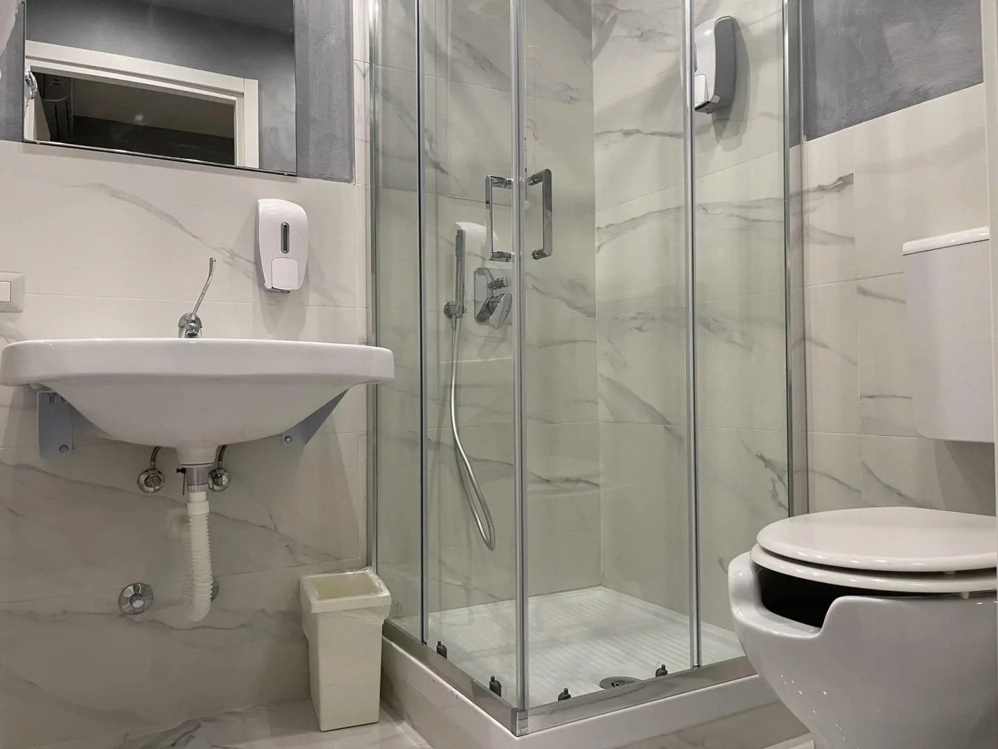 Lion University & Youth Hostel Milano