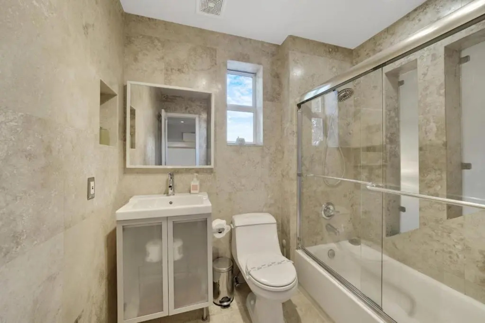 Blue stone lake home by PMI