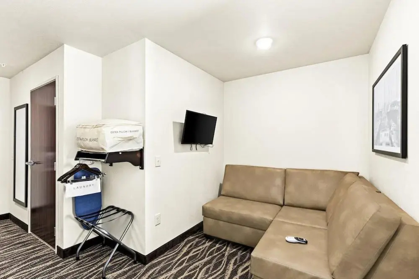 Cobblestone Hotel & Suites - Superior