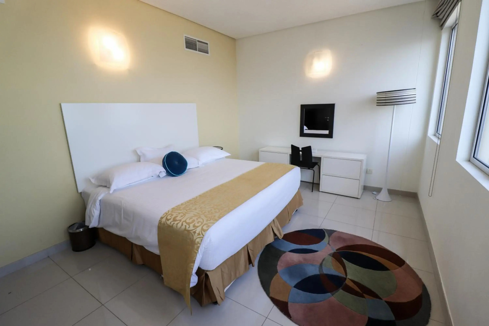 Gulf Suites Hotel Amwaj