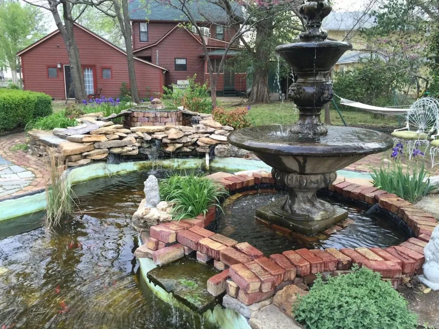 Lyons' Twin Mansions B&B and Spa