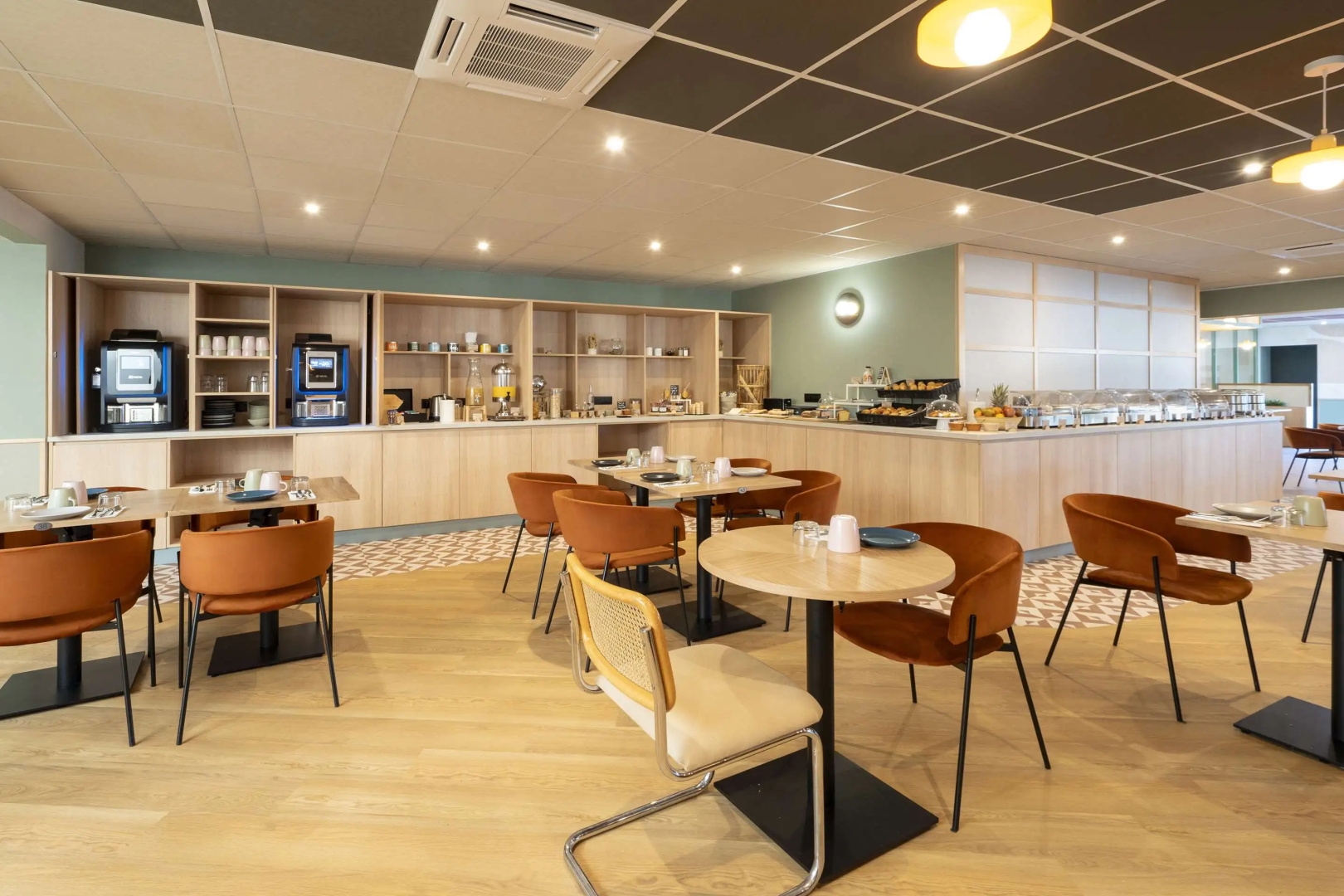 Sure Hotel by Best Western Caen Mémorial