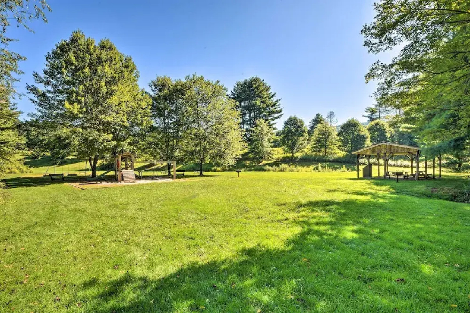 Spacious Sky Valley Home With Resort Perks!