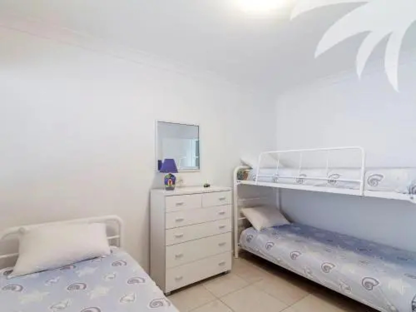 Picture perfect Lizzie Palms 2