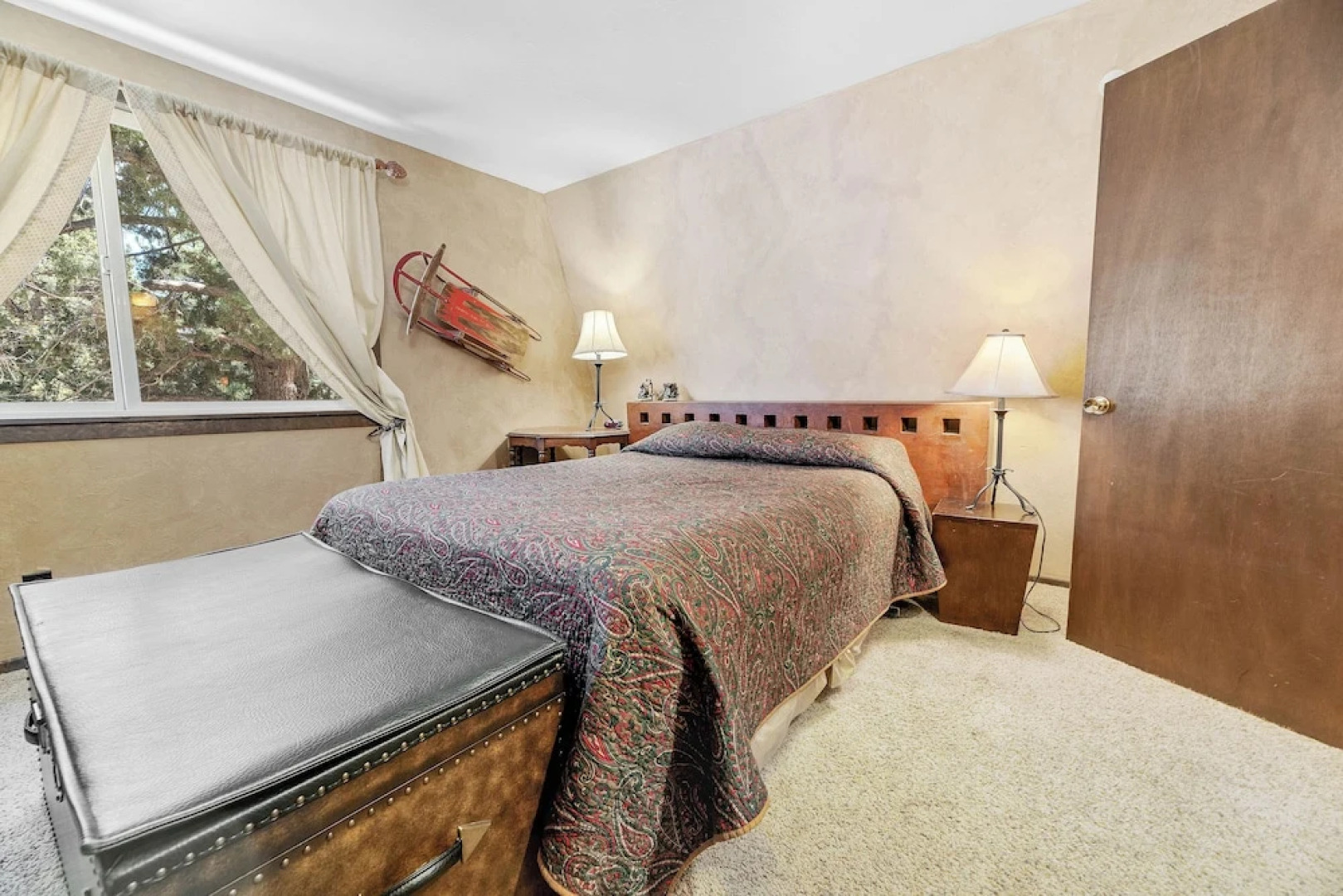 Cozy Moonlight Chalet