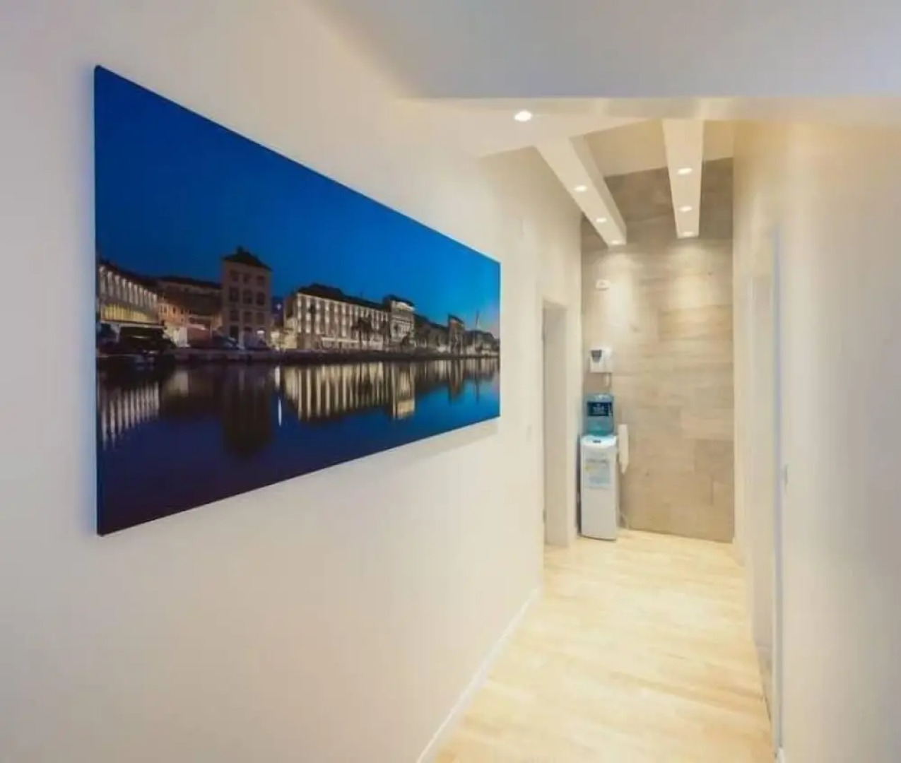 Laura Lux Suites