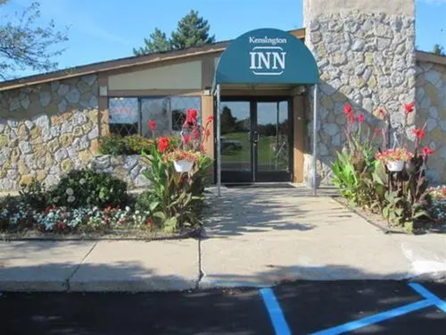 Kensington Inn - Howell