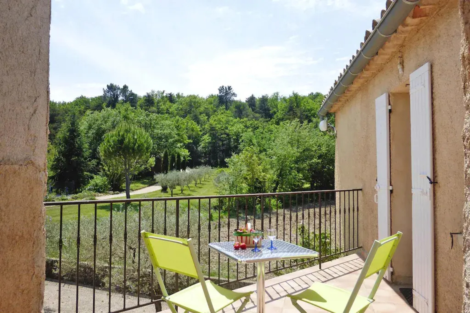Cosy Holiday Flat With Communal Pool, Malaucène