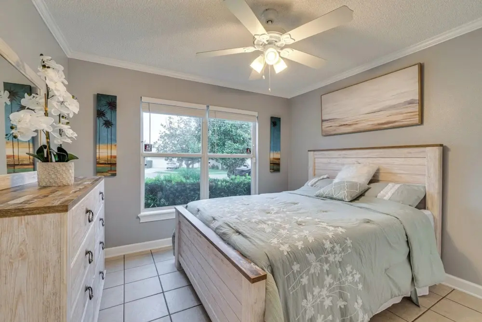 Lovely Florida Retreat w/ Lanai: 5 Mi to Riverwalk