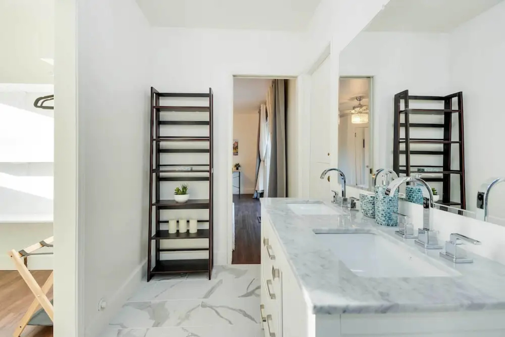 Waterfront Mariposa Vacation Rental w/ Hot Tub