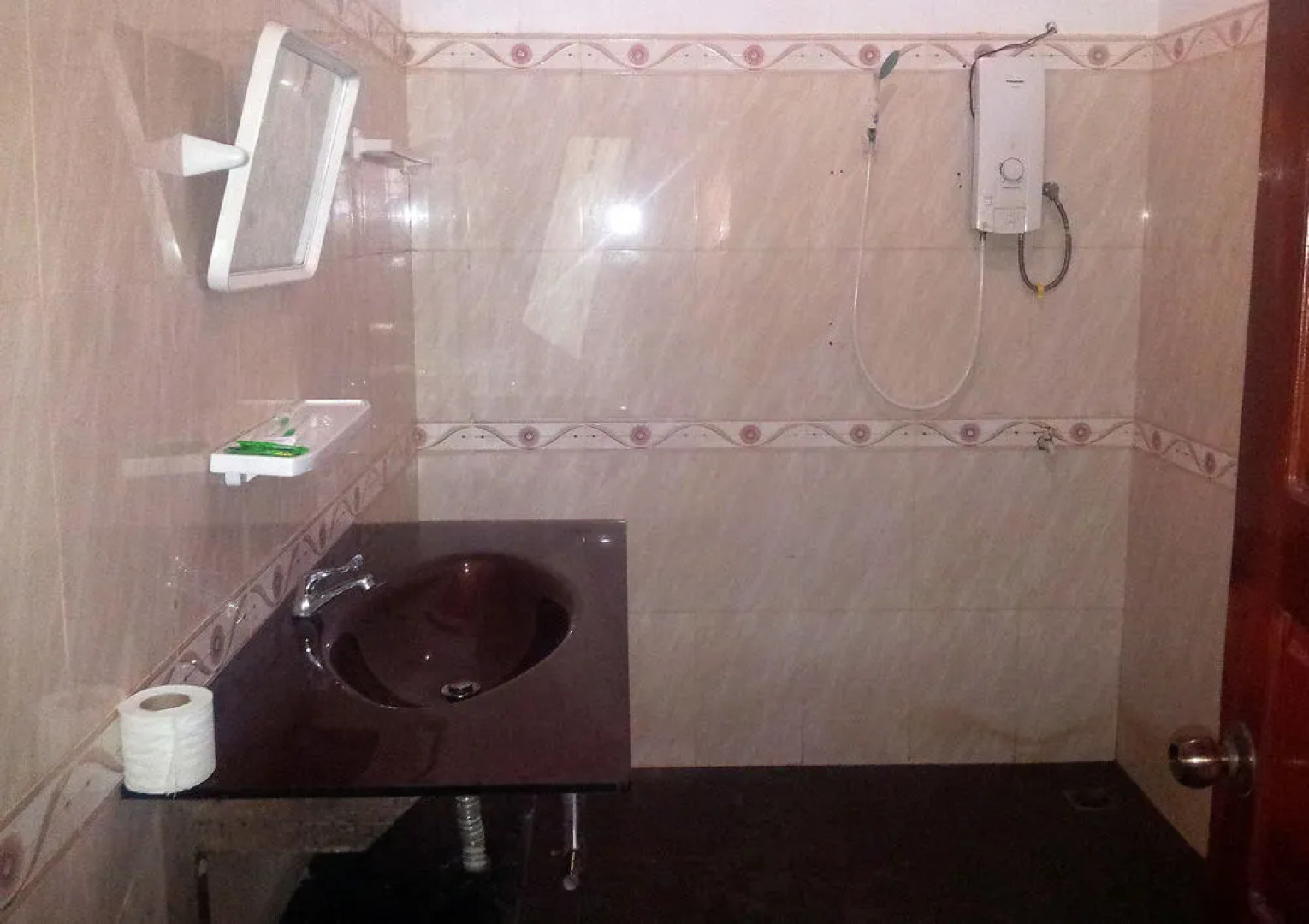 Eos Oceanfront Hotel