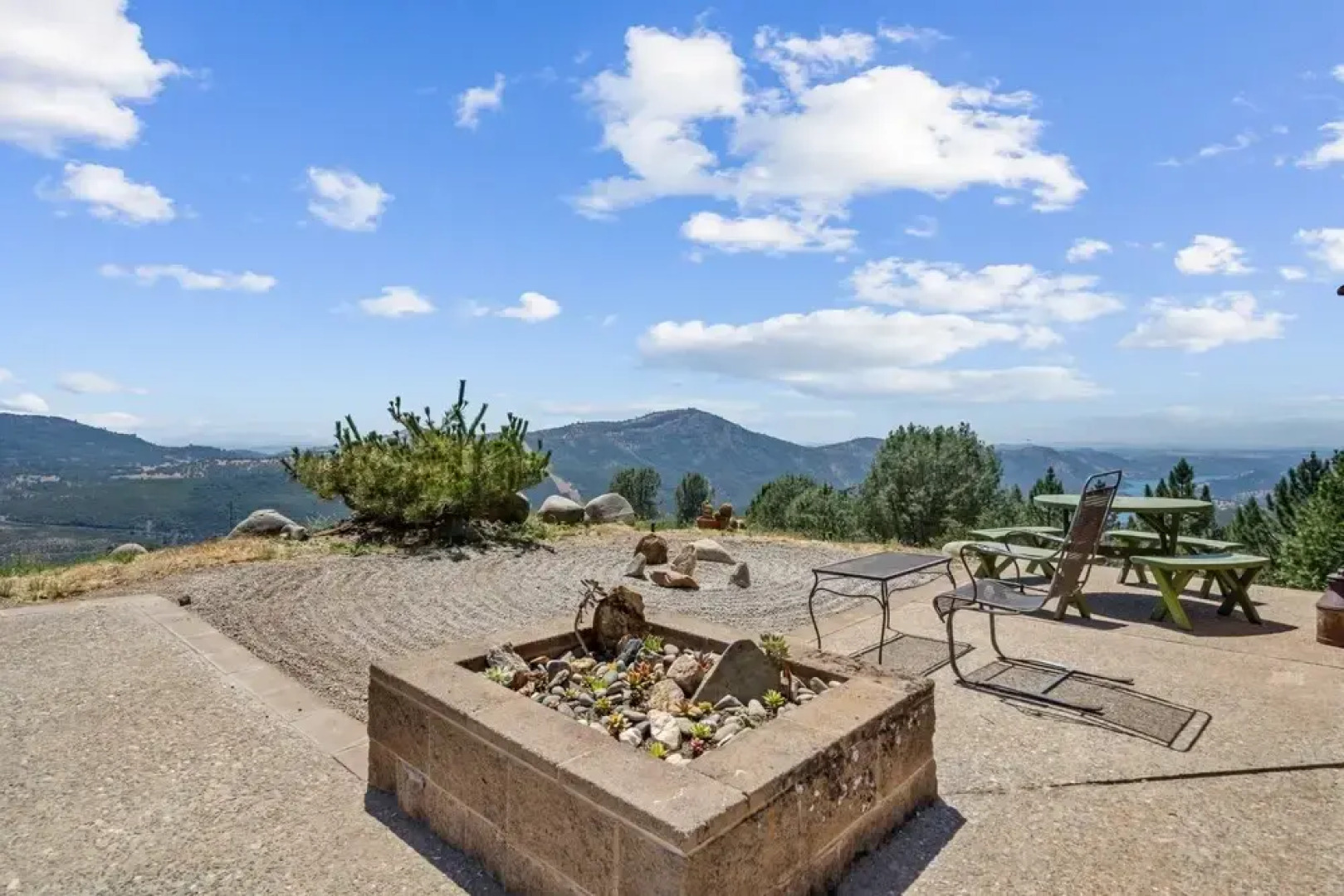 Priest Ranch - Peaceful Home With Pool 3 Bedroom Home