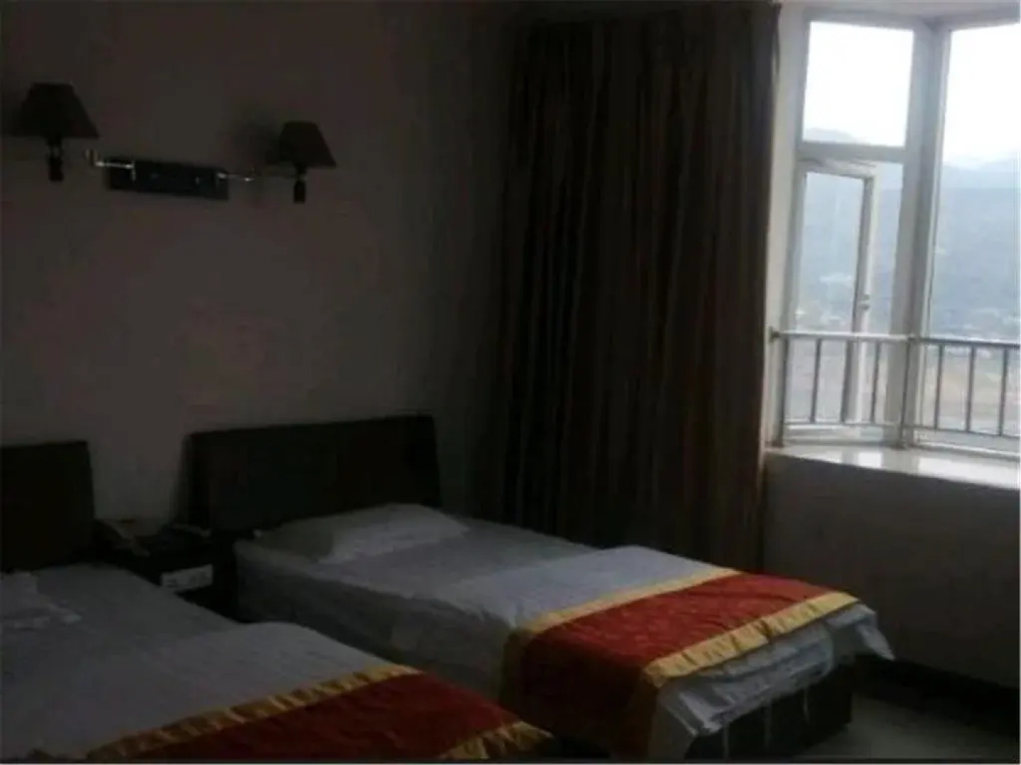 Yurui Business Hotel