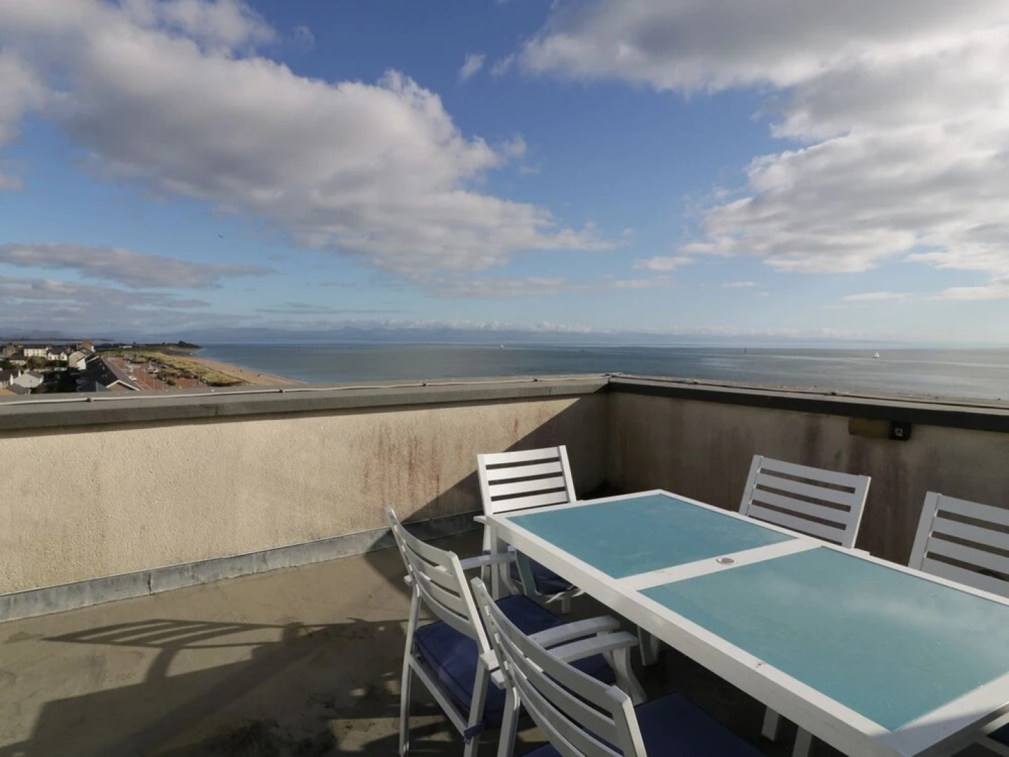 Penthouse 18, West End Point