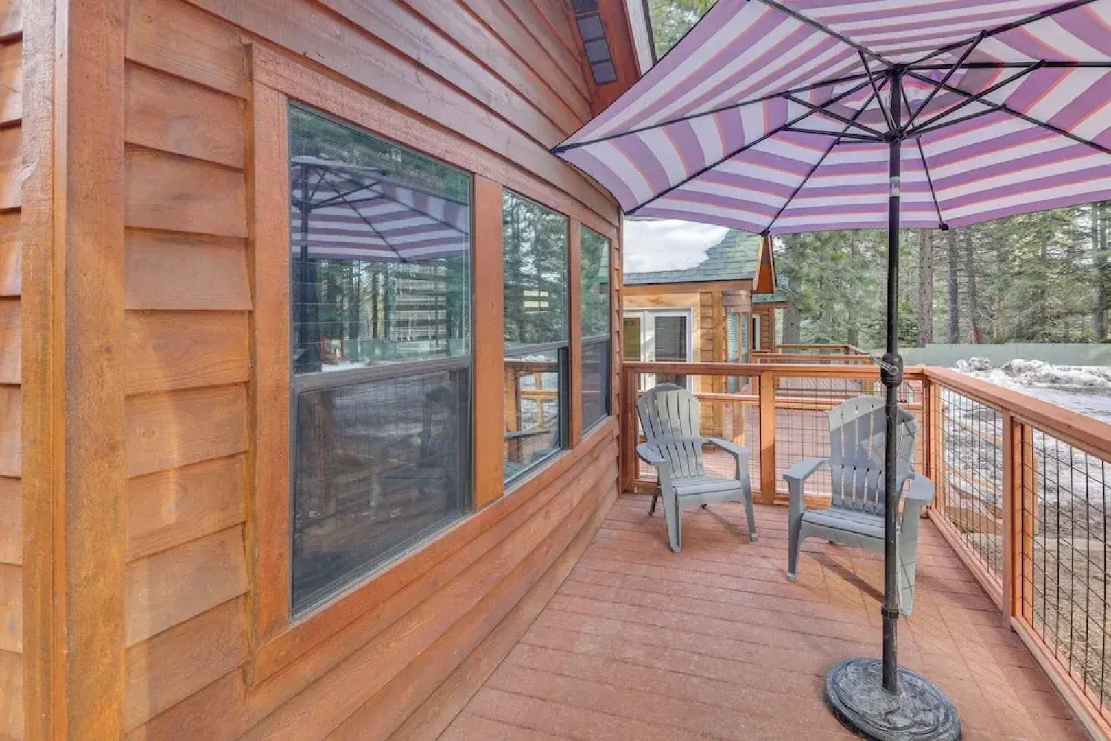 Peaceful Lake Almanor Hideaway, Fish, Hunt + Hike!