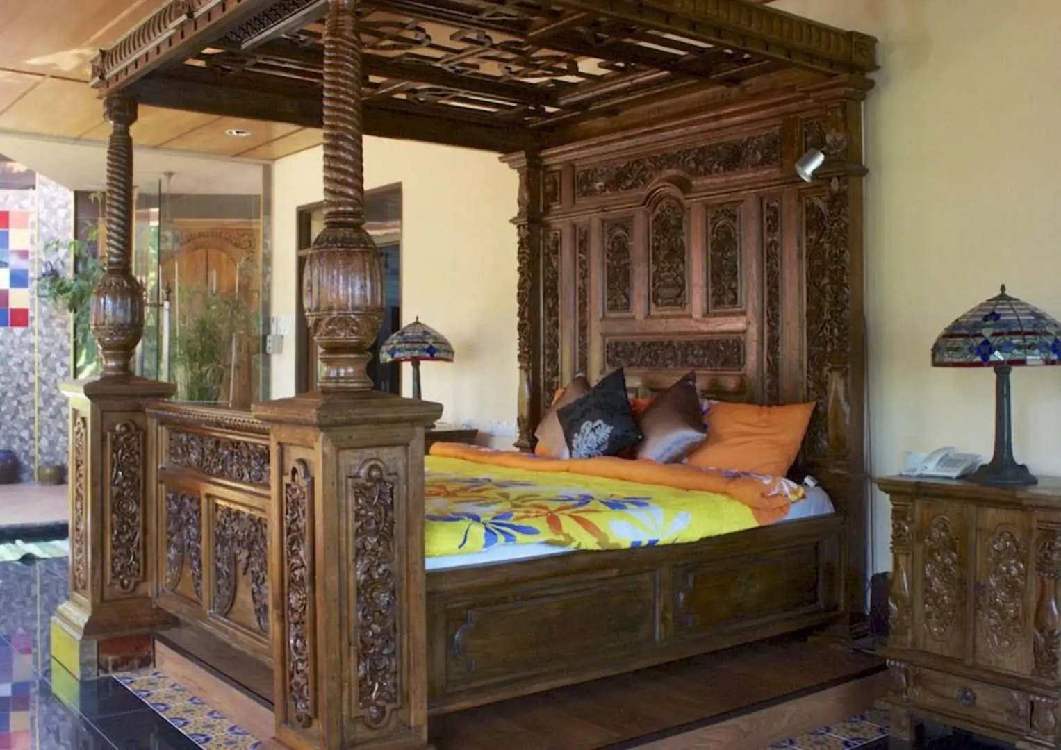 Lost Paradise Resort