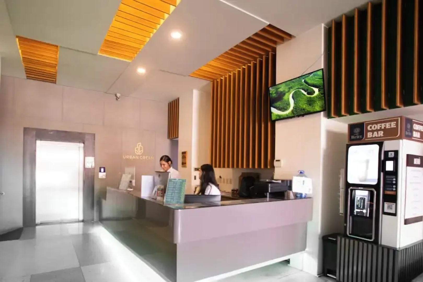 Urban Green Hotel & Suites