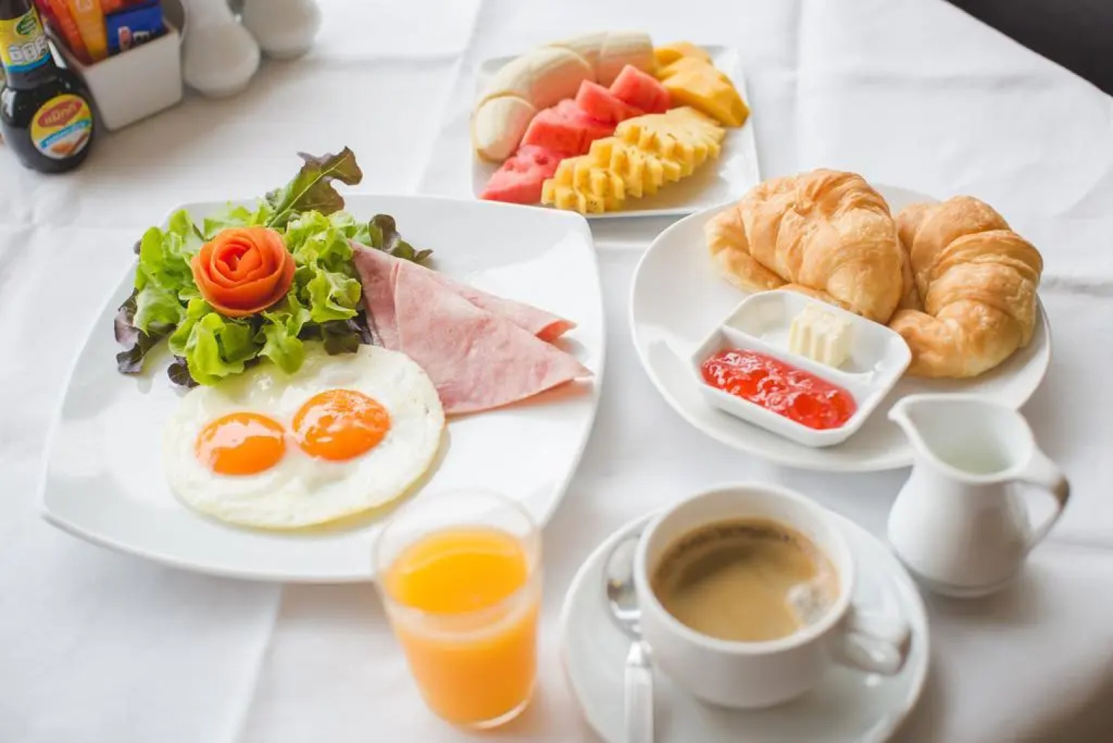 The Front Hotel and Apartment