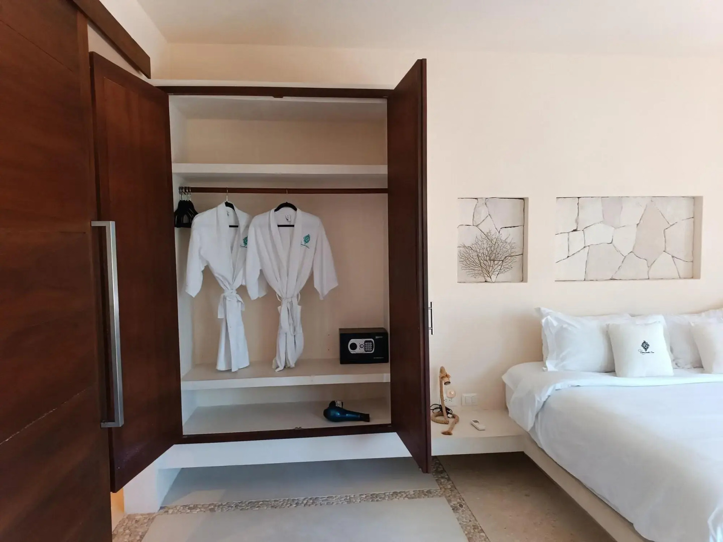 Casa Punta Coco & Beach Club