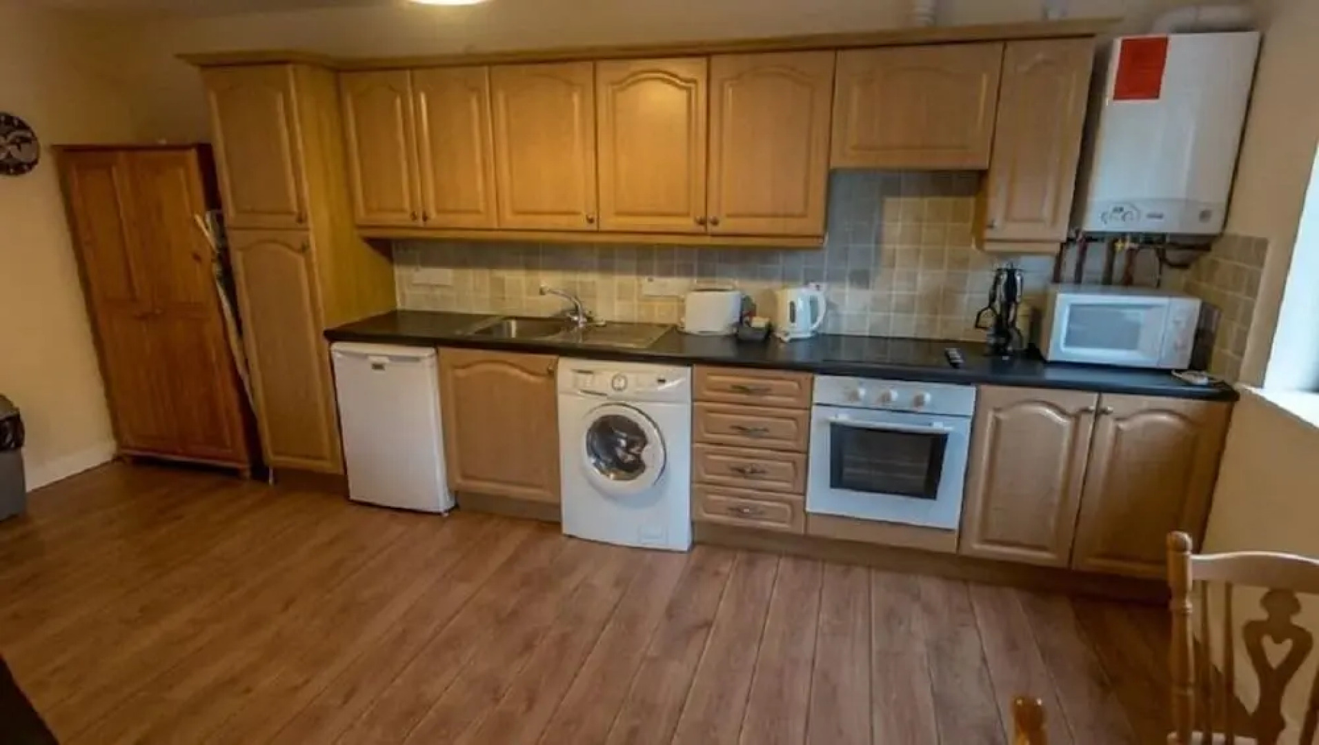 An Sean Ostan Apartments