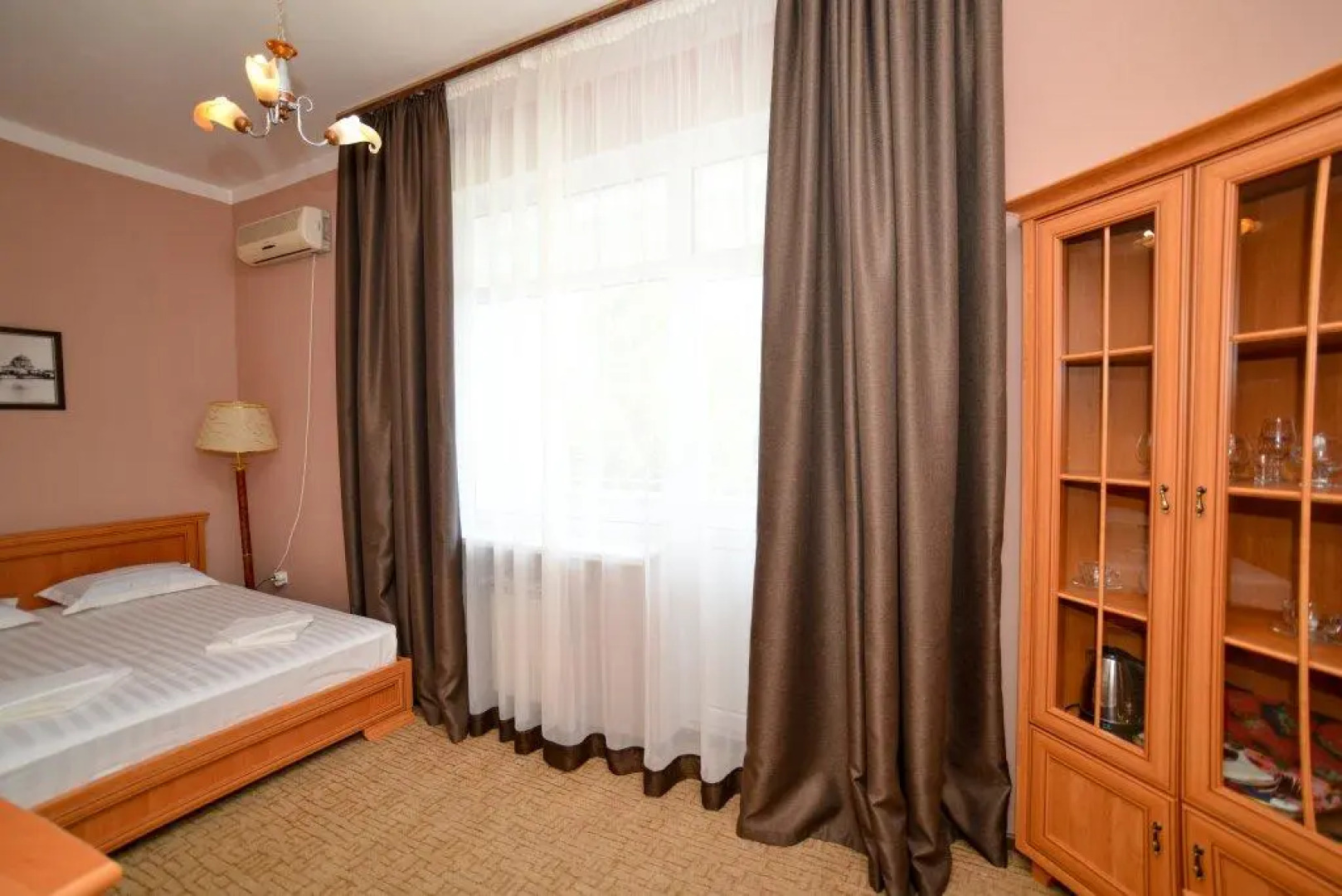 Корона(Евпатория)