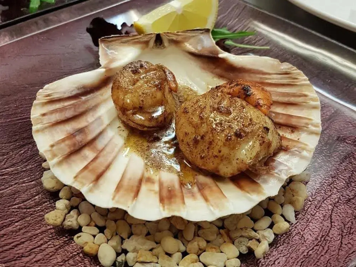 The Horseshoe and Castle