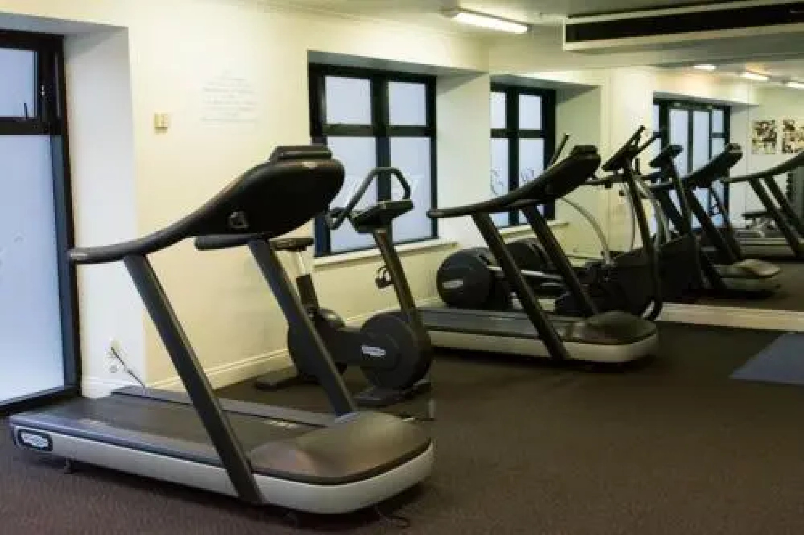 Auckland Centre Studio w/ Pool and Gym