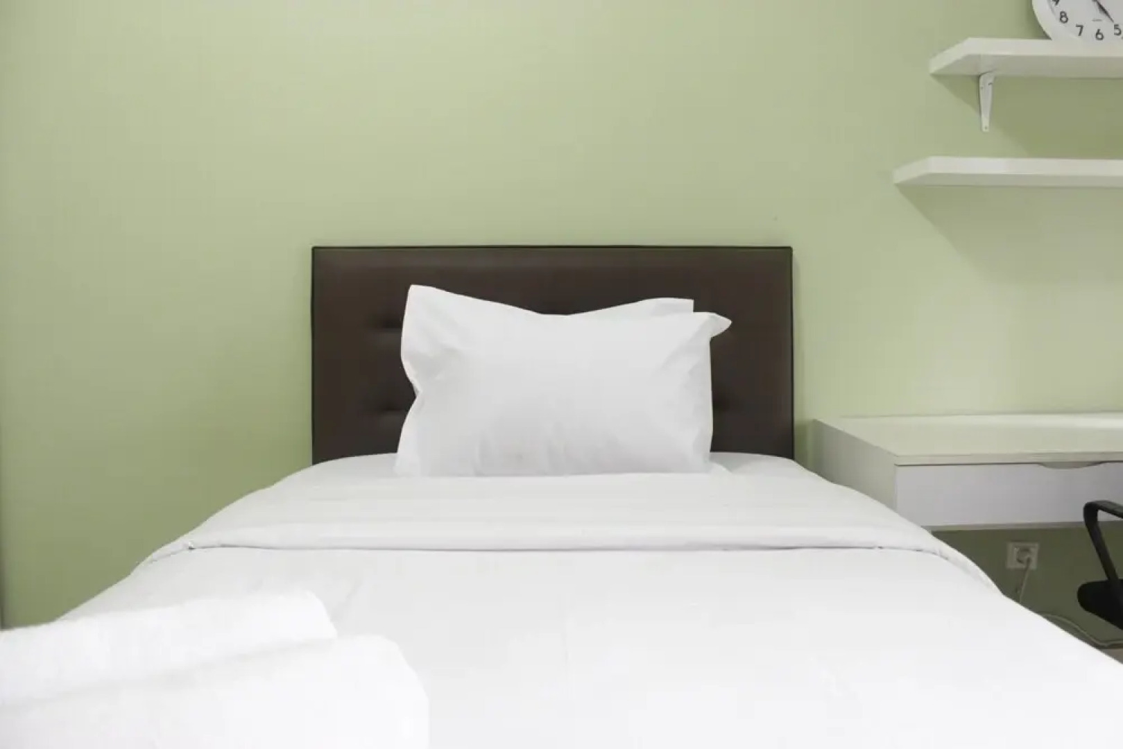 Spacious Studio Apartment At Easton Park Jatinangor Near Unpad