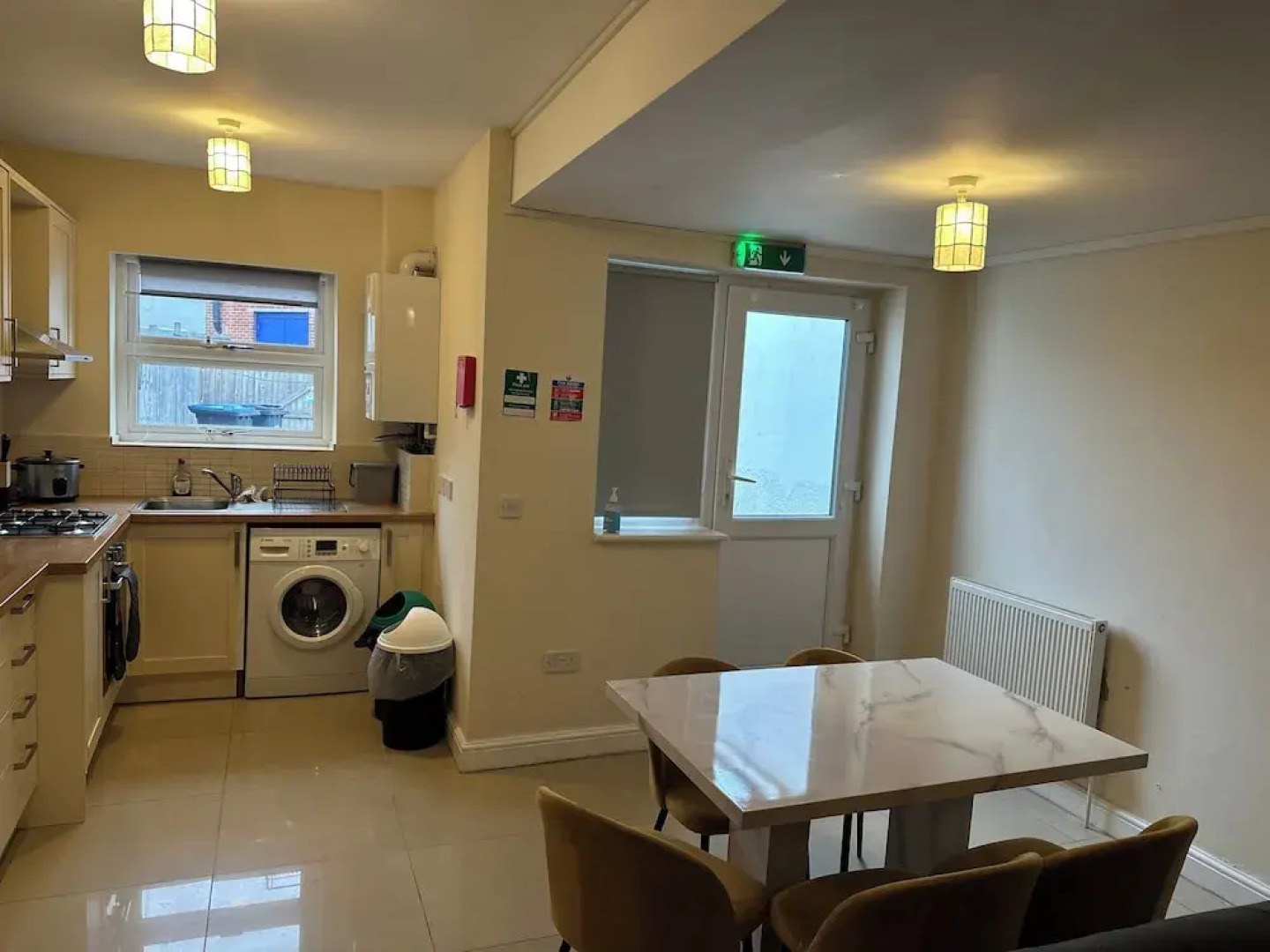 Spacious 4bed Home Near Woking Attractions&nature