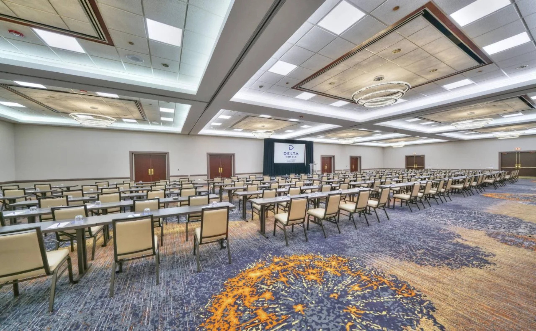 Renaissance Chicago Glenview Suites Hotel