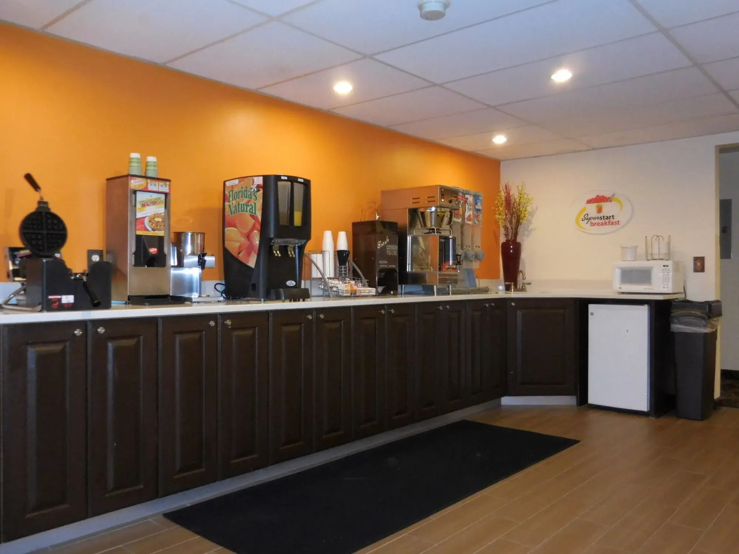 Super 8 By Wyndham Ogden