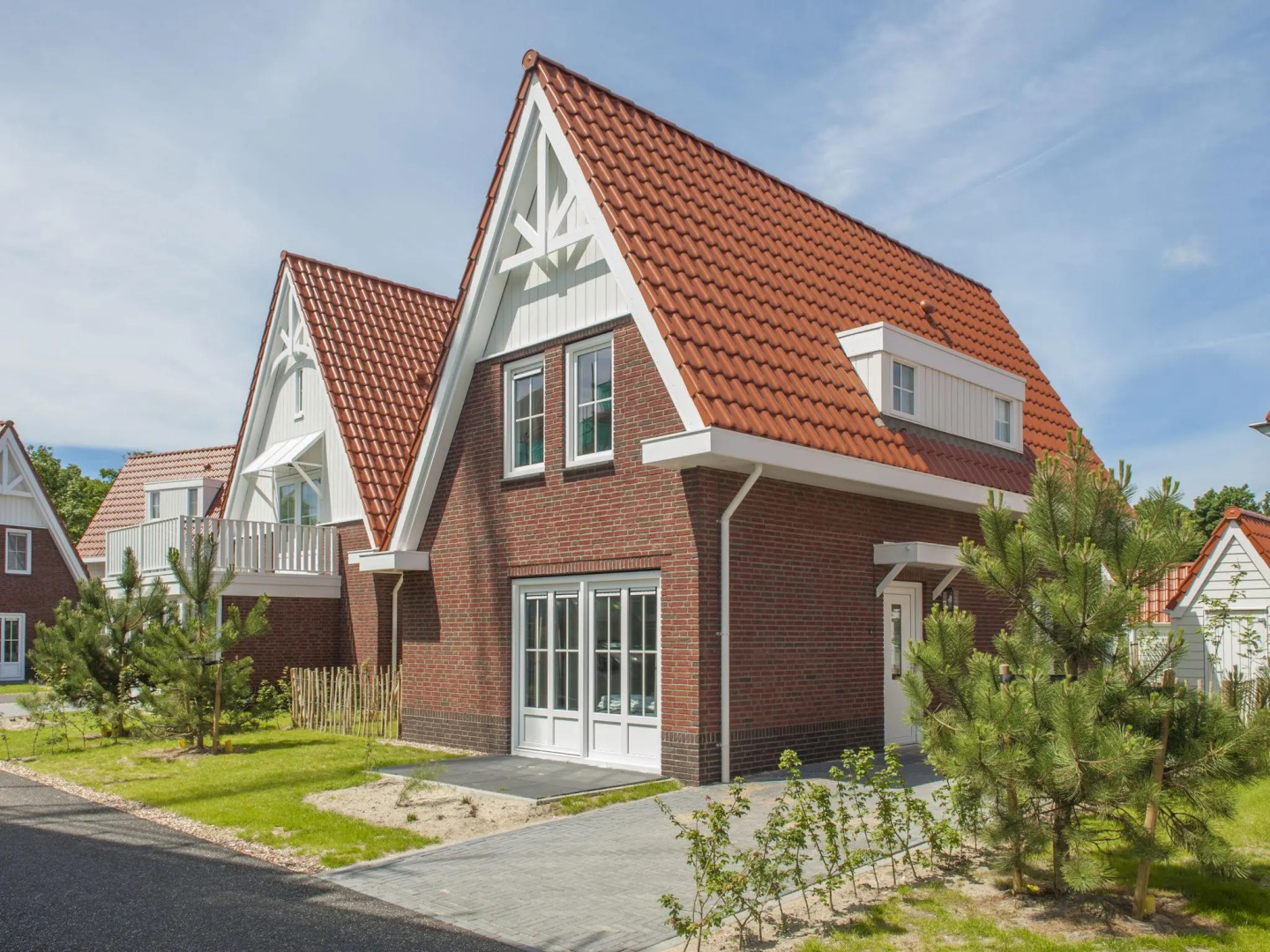 Luxurious, Stately Villa With Washing Machine, on a Holiday Park, Beach at 1 km