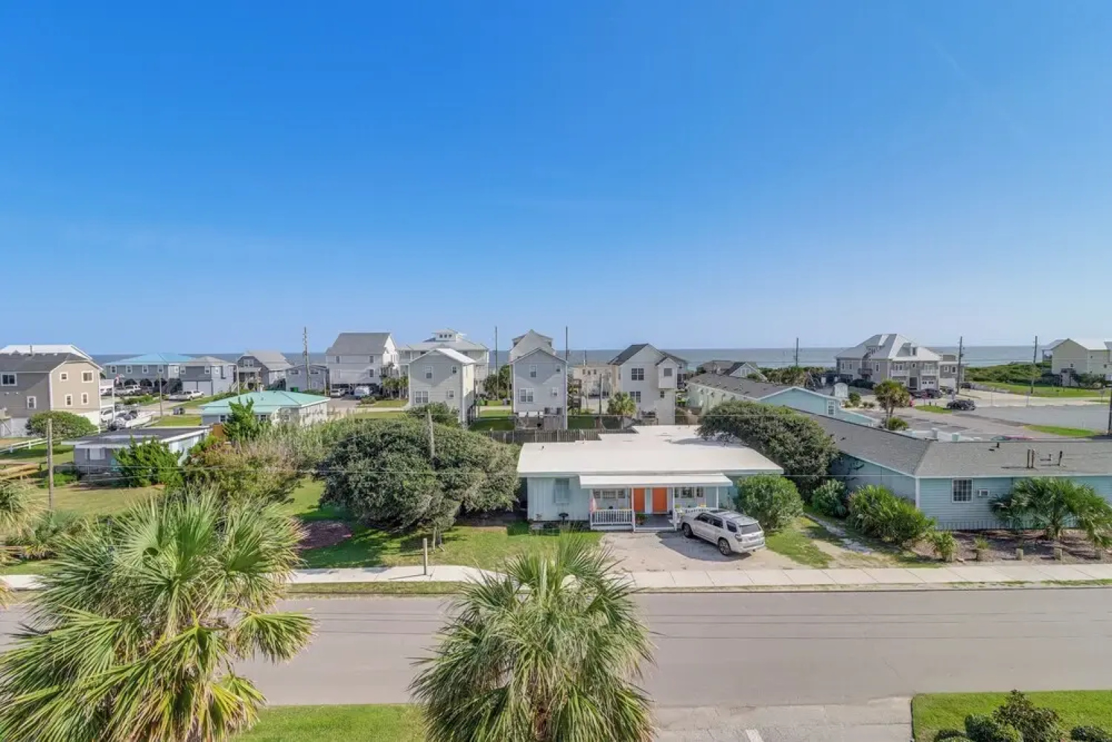 Walk to Beach: Family-friendly Surf City Condo!