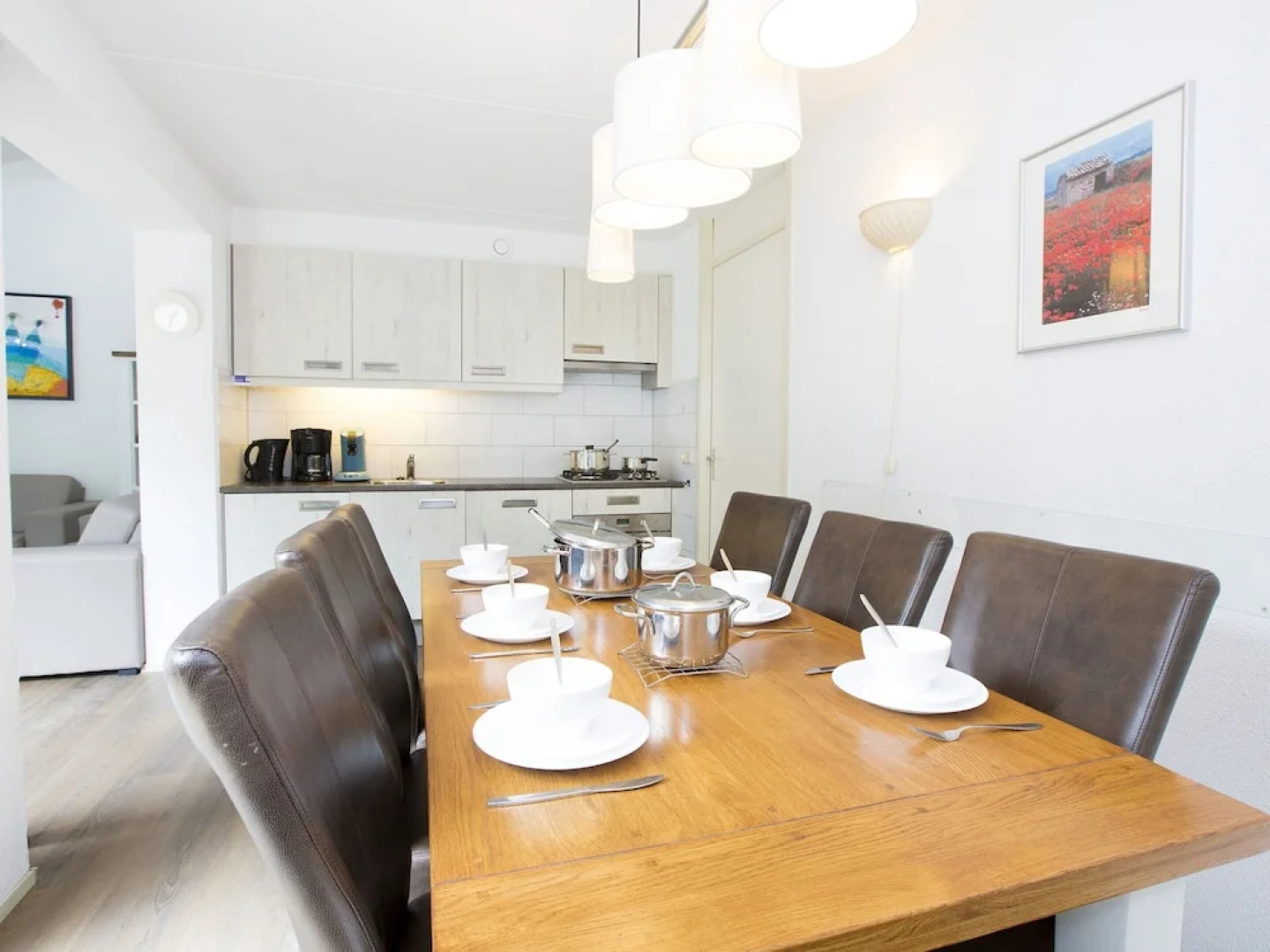 Restyled Holiday Home with 2 Bathrooms near Beach