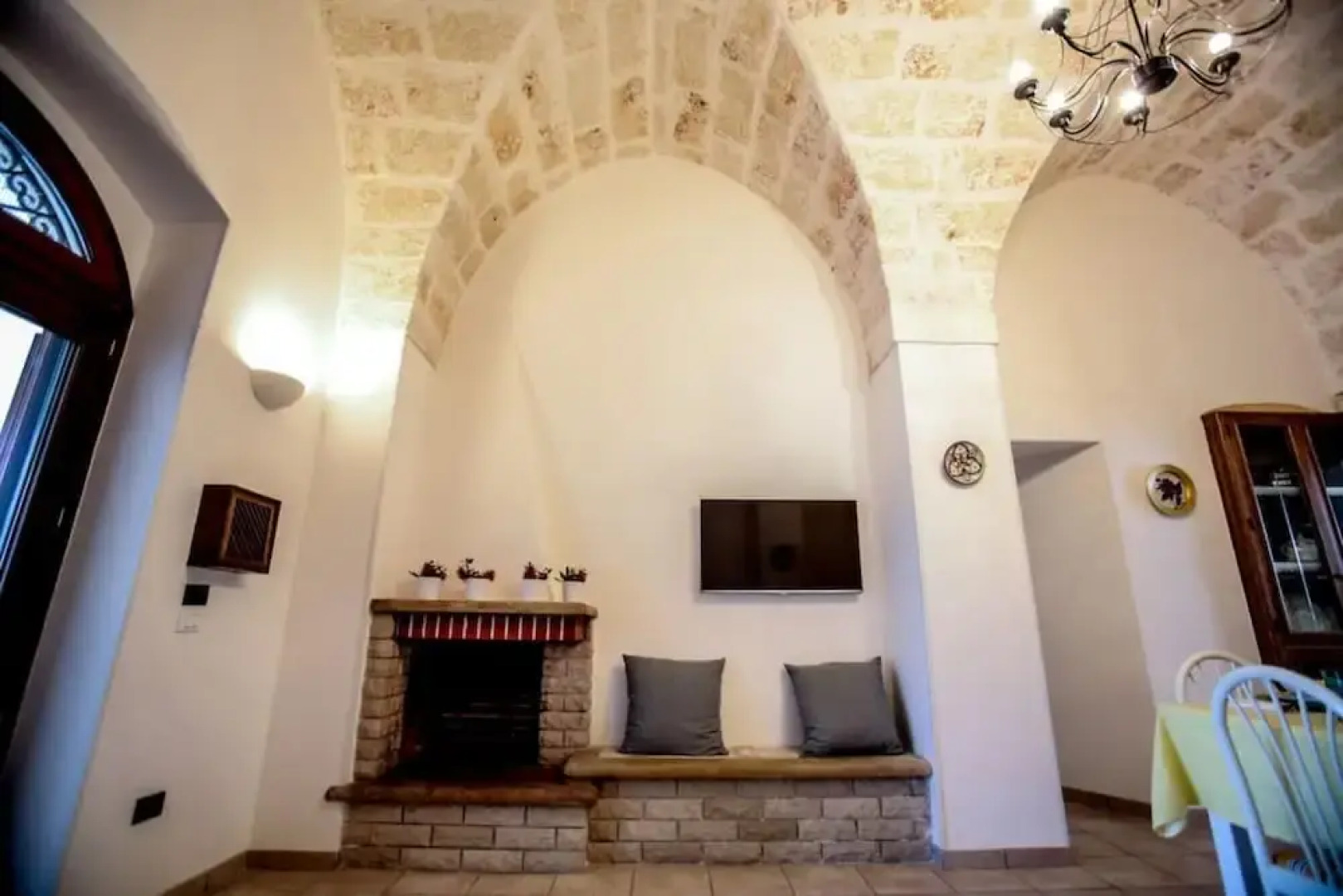 Esclusiva Villa a Ostuni con Piscina 1km dal Mare