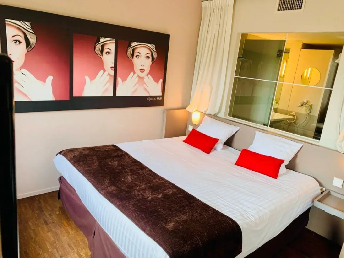 Standing Hotel Suites