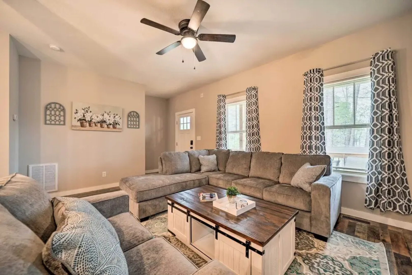 Asheville Area Hideaway w/ Hot Tub + Deck!