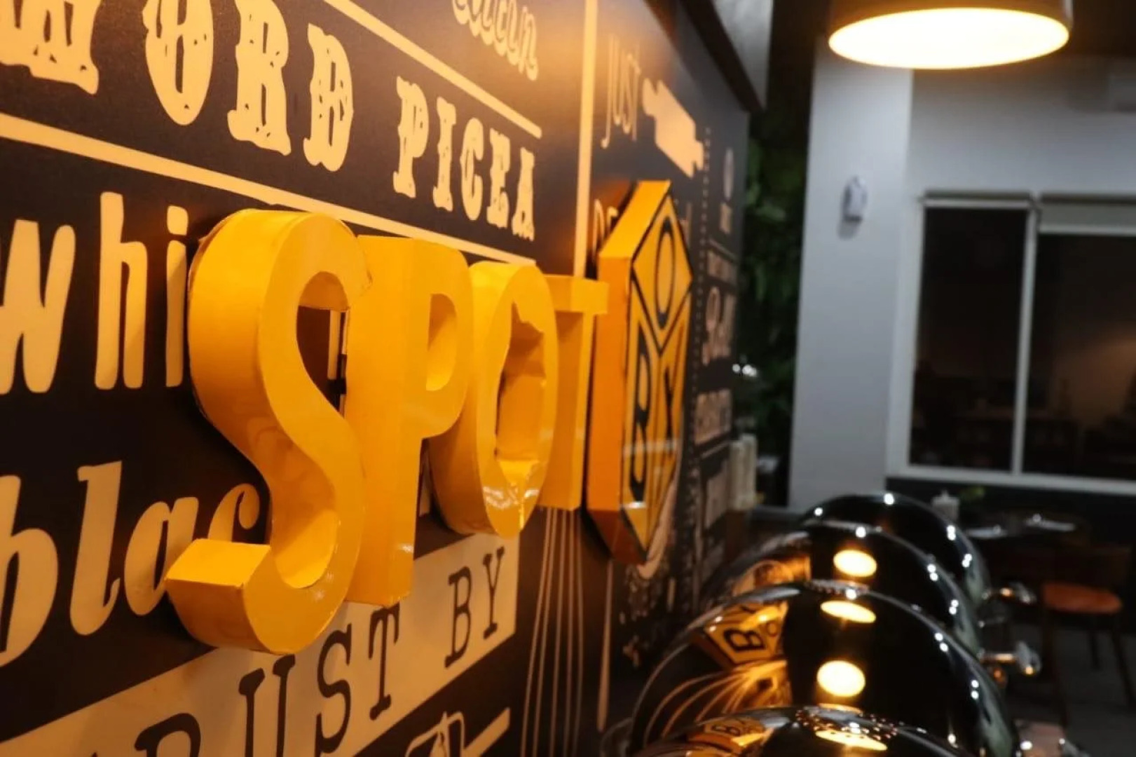 Front One Inn Kediri