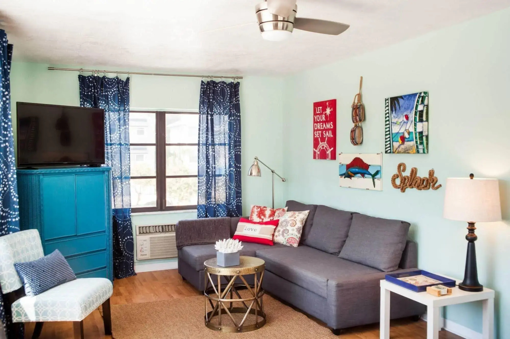 Sunset Inn & Cottages