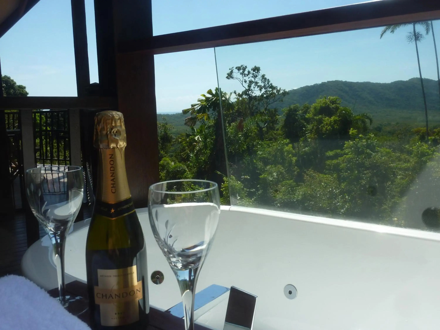 Daintree Holiday Homes - Yurara