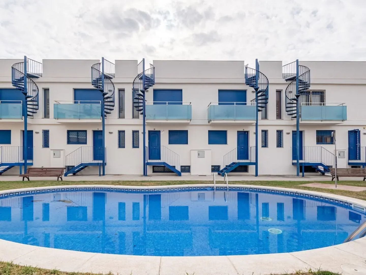 Comfortable Holiday Home in L'ampolla With Swimming Pool