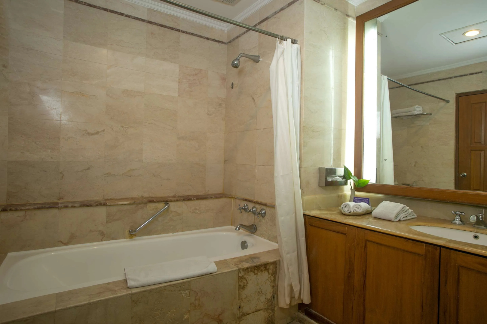 Отель Parigata Resort & Spa