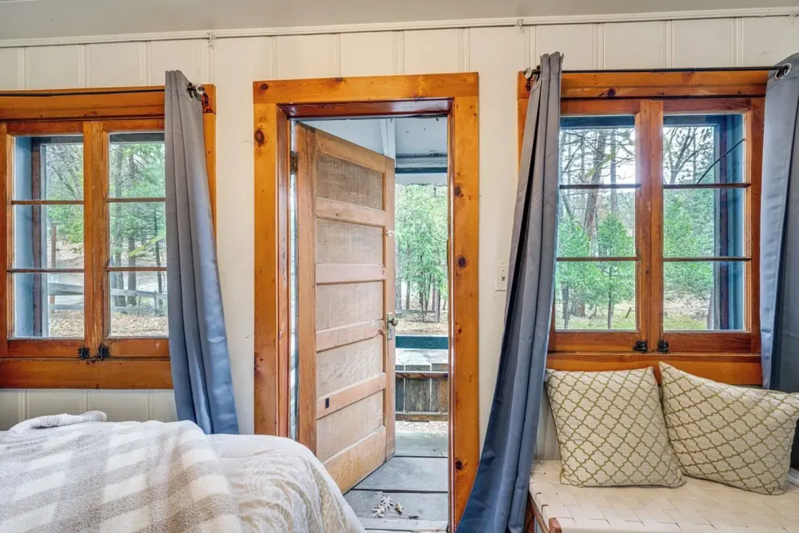 Serene Bass Lake Cabin Near Shopping & Dining!