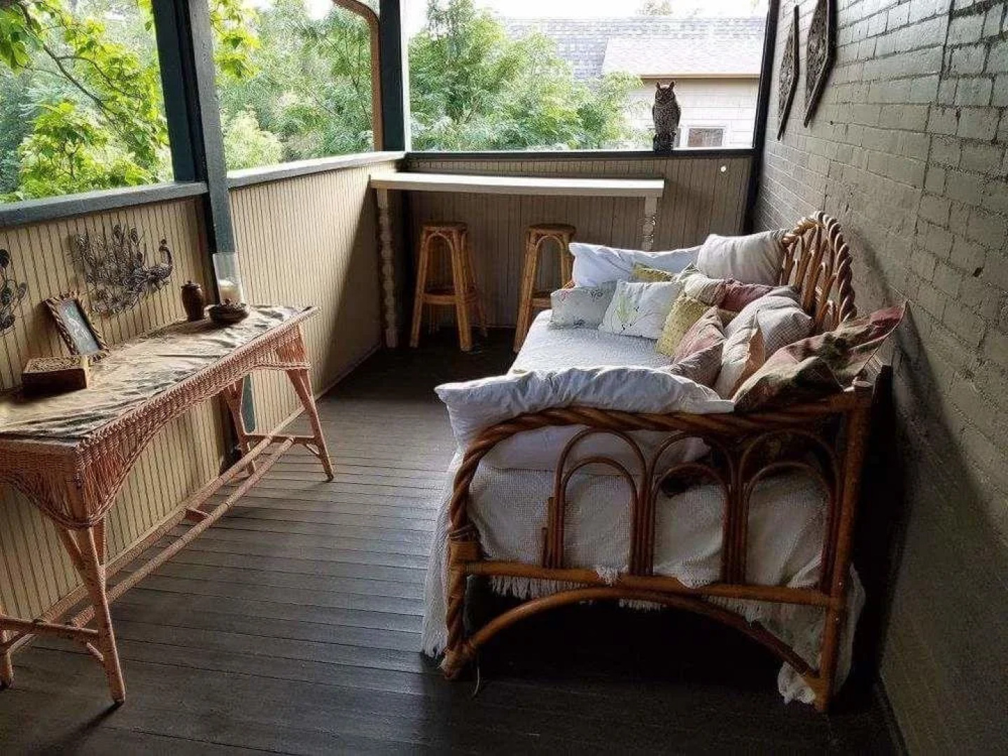 The Rusted Poppy Inn