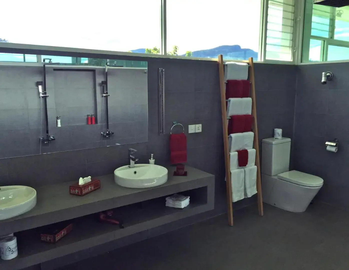 Singha Sanasa Luxury Homestay